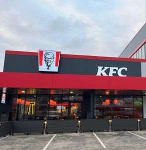 Sphera deschide primele KFC din 2026 în România şi Italia